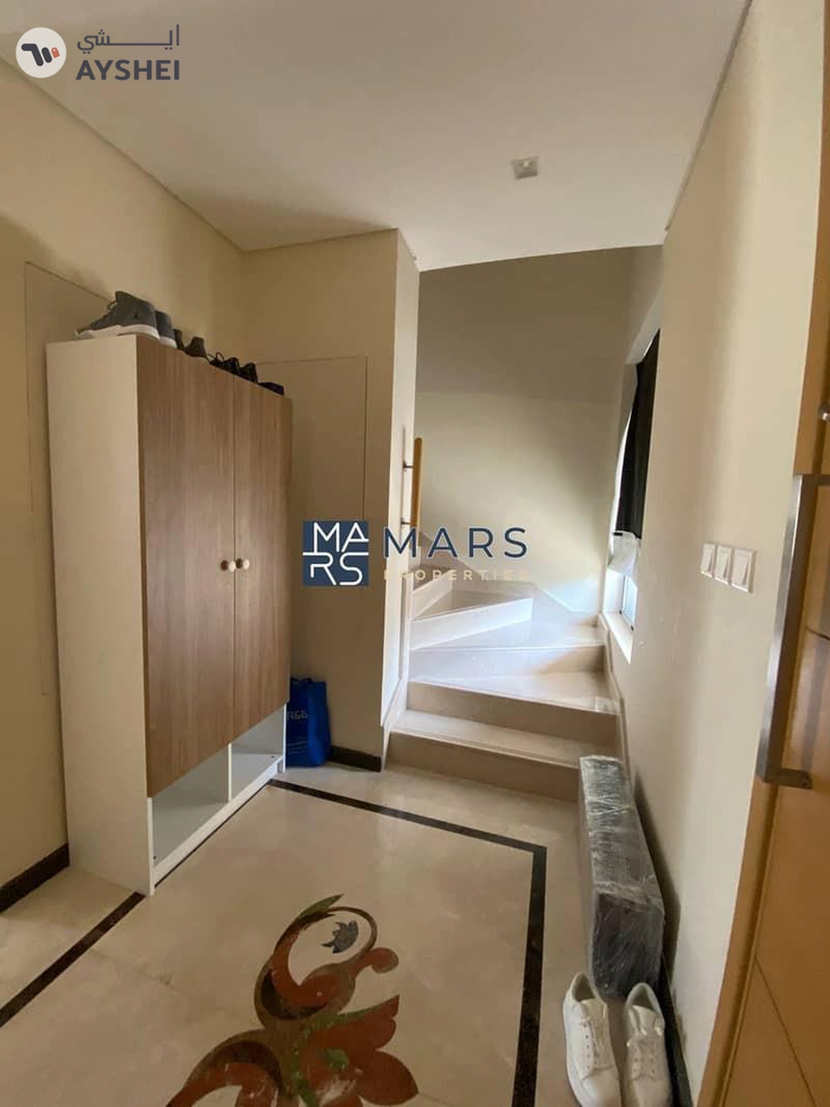 READY TO MOVE l 3 BED BIG LAYOUT | CORNER