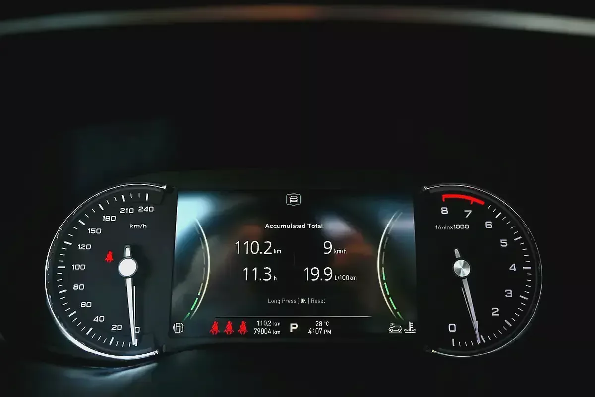 AED 656/Month | RX-8 Luxury | Free Warranty | GCC Specs | REF#M40733-15-15