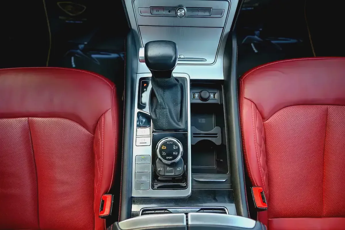 AED 656/Month | RX-8 Luxury | Free Warranty | GCC Specs | REF#M40733-17-17