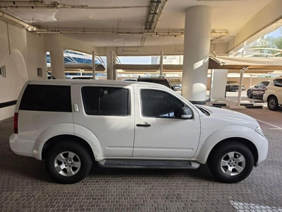 Nissan Pathfinder CLASSIC XE Nissan Pathfinder 2015 GCC specs-13
