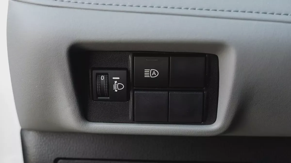 2026 Toyota Highlander LE 2.5 AT Hybrid-8-8