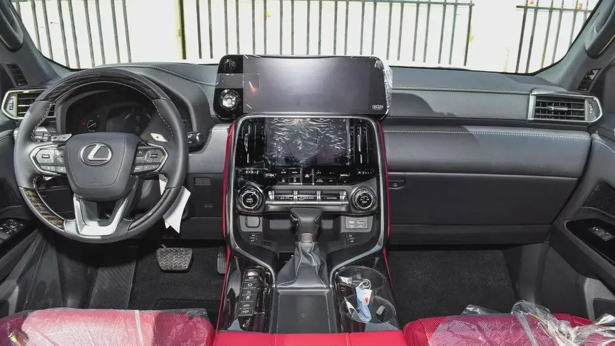 Lexus LX-Series 2026, GCC Specs - Experience Luxury and Performance-13-13