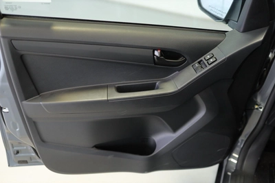  ISUZU D-MAX 1.9L 4X2 MODEL 2025 GCC SPECS-13