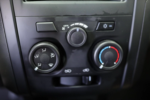  ISUZU D-MAX 1.9L 4X2 MODEL 2025 GCC SPECS
