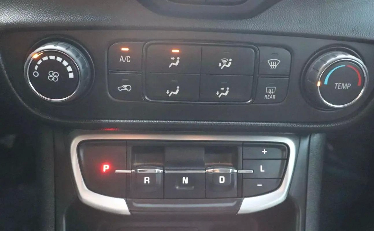 GMC Terrain SLE - 2022 GCC UNDER WARRANT--14-14