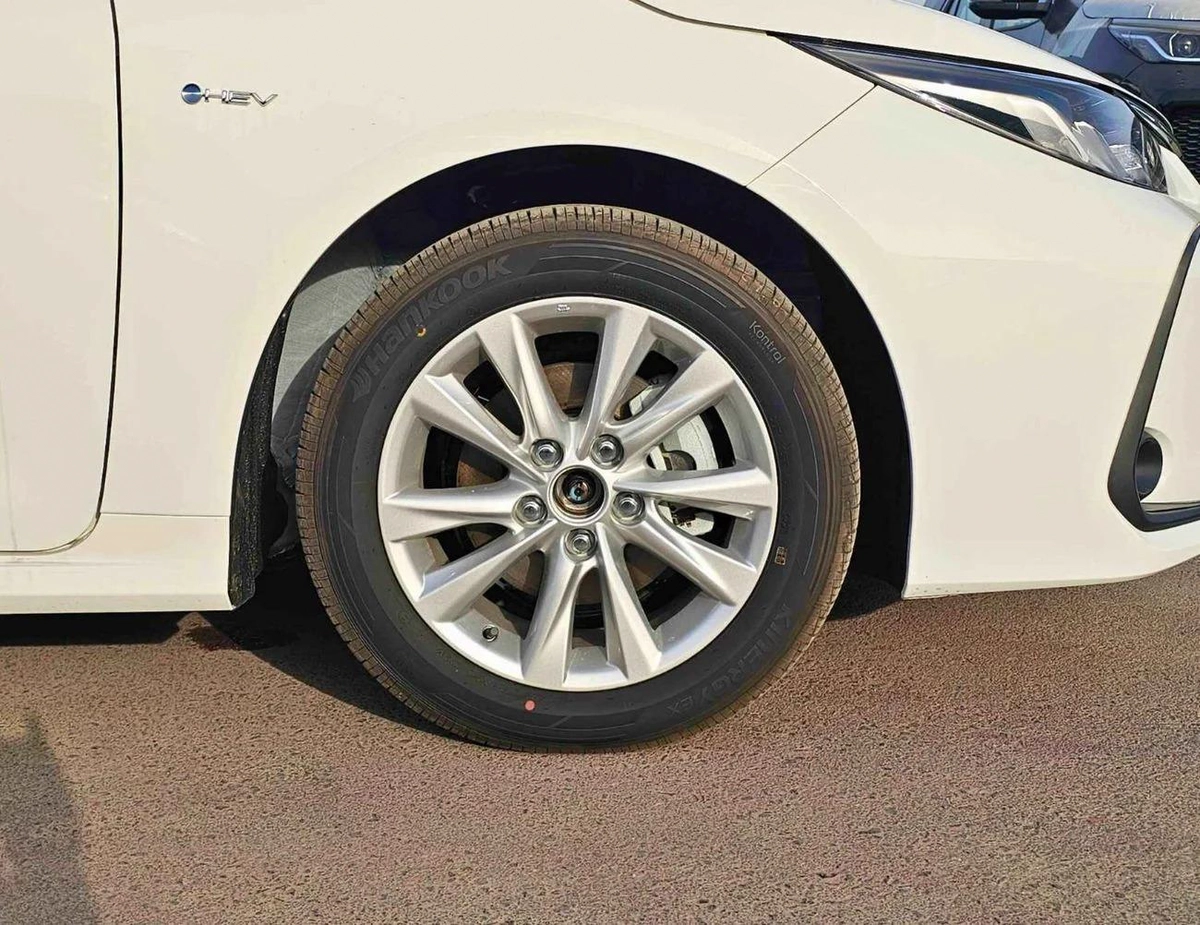 Toyota Corolla ELITE HYBRID / 1.8L V4 PETROL / PUSH START / DVD+ CAMERA/(CODE # HYBRID ELITE)-4-4