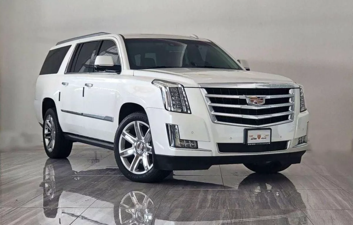 Cadillac Escalade PLATINUM 226.9 -INCH PREMIUM 6.2L-8CYL FULL MAINTENANCE DONE