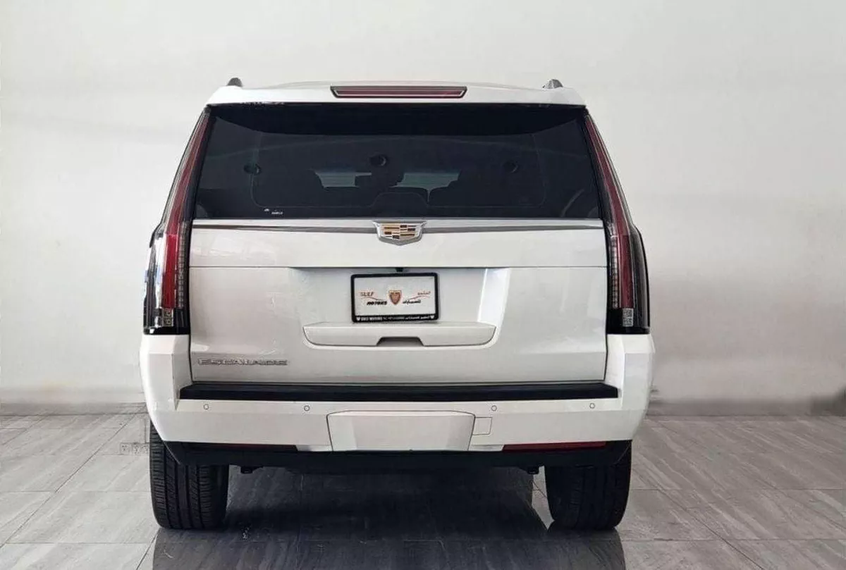 Cadillac Escalade PLATINUM 226.9 -INCH PREMIUM 6.2L-8CYL FULL MAINTENANCE DONE-3-0
