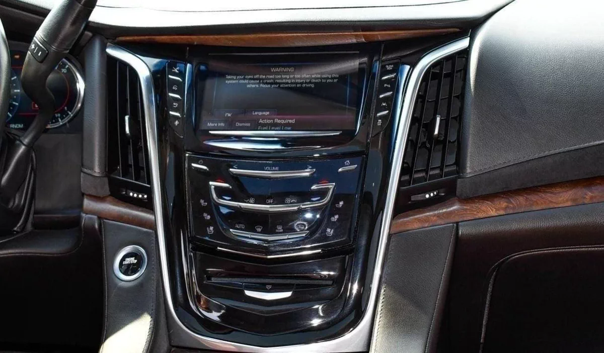 Cadillac Escalade PLATINUM 226.9 -INCH PREMIUM 6.2L-8CYL FULL MAINTENANCE DONE-5-0