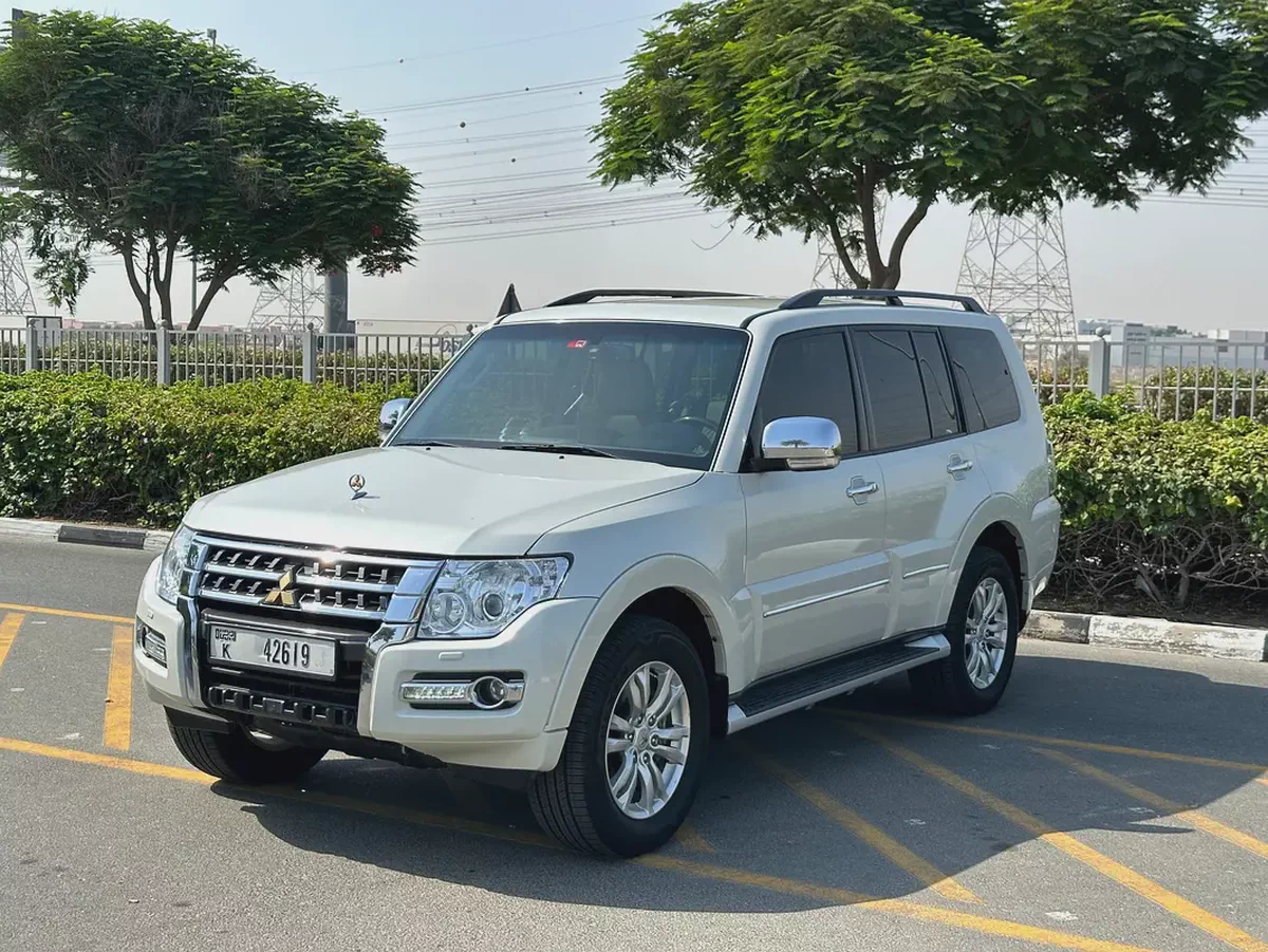 3.8L 952/-AED EMI Mitsubishi Pajero 2020 GLS Top Line - GCC Specs - Well  Maintained-1-1