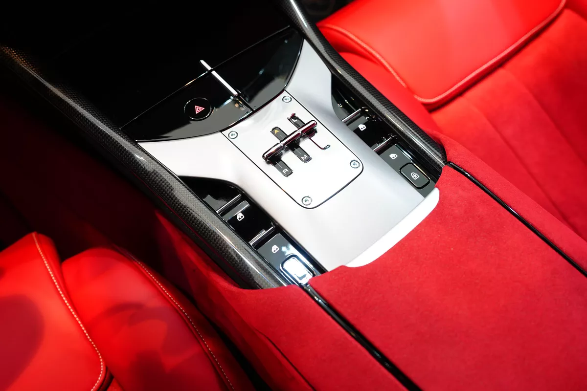 Ferrari Purosangue 2026-14-14
