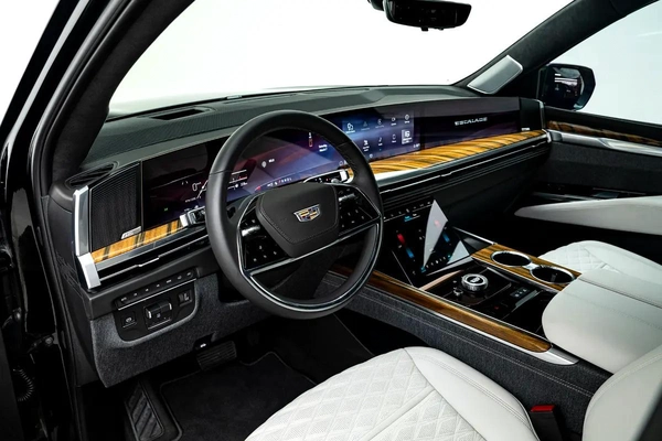 2025 CADILLAC ESCALADE 600 PLATINUM SPORT | GCC MAIN DEALER WARRANTY AND SERVICE| AKG PREMIUM AUDIO