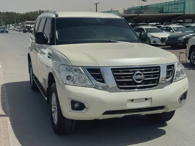 Nissan patrol 2019 white color GCc calen cR-1
