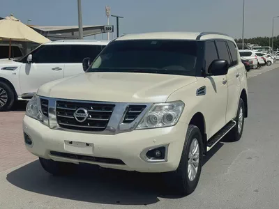 Nissan patrol 2019 white color GCc calen cR-8