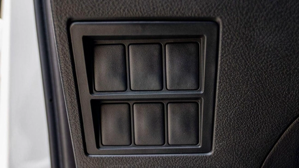 Toyota Hilux DLX HILUX 2.4L MED OPTION DIESEL 2024