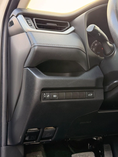 Toyota RAV4 XLE 2.5L Full Option-9