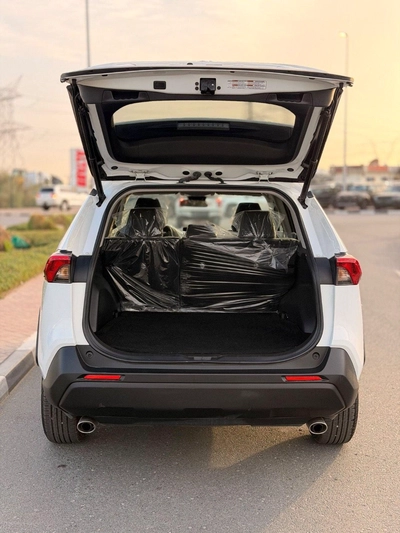 Toyota RAV4 XLE 2.5L Full Option-21