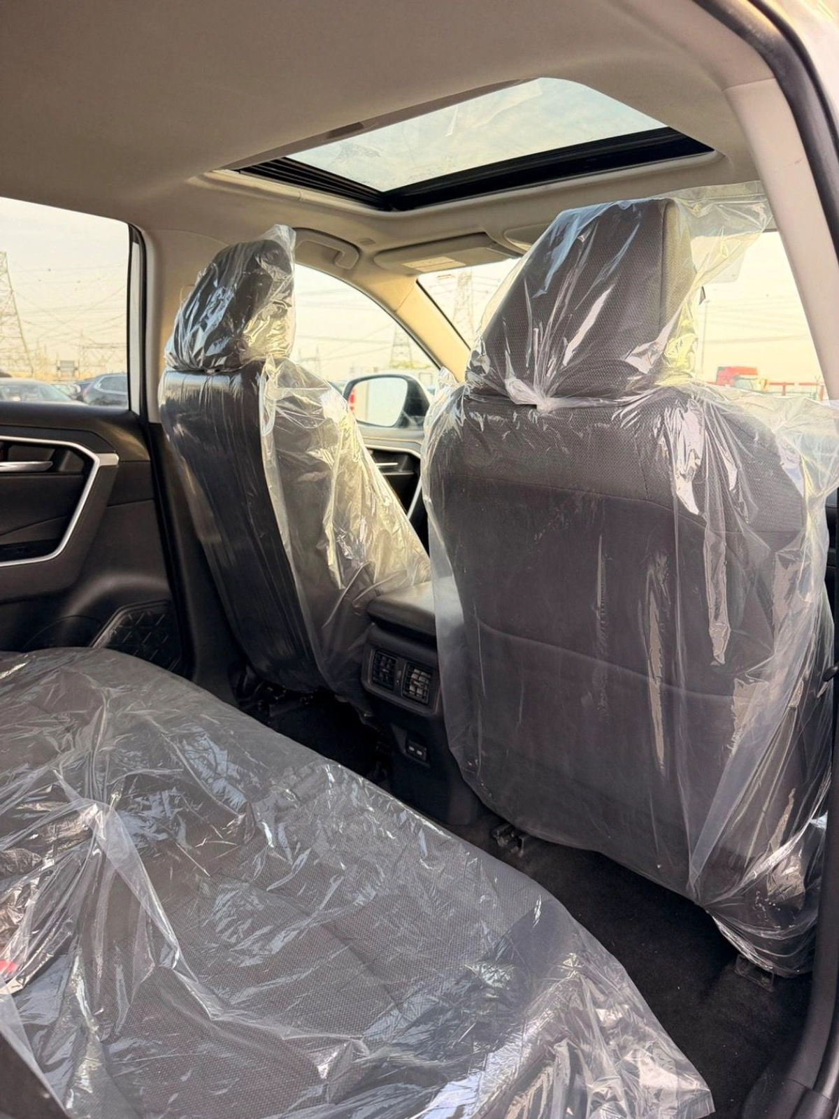 Toyota RAV4 XLE 2.5L Full Option-15-15