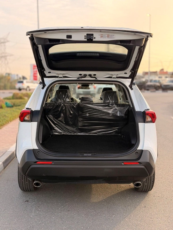 Toyota RAV4 XLE 2.5L Full Option