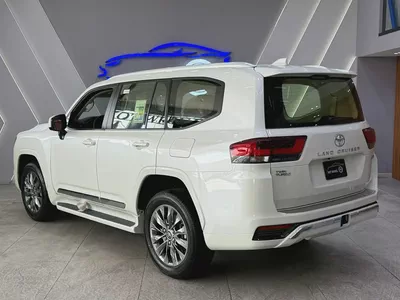 2026 - Toyota Land Cruiser GXR | BRAND NEW! - GCC for 350,000.00 AED-4