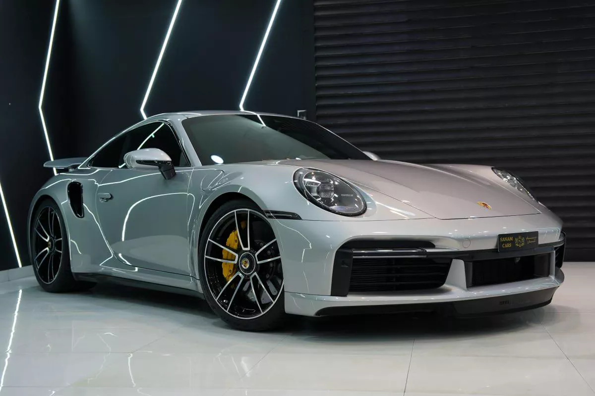 Porsche 911 Turbo S Coupe-2-2