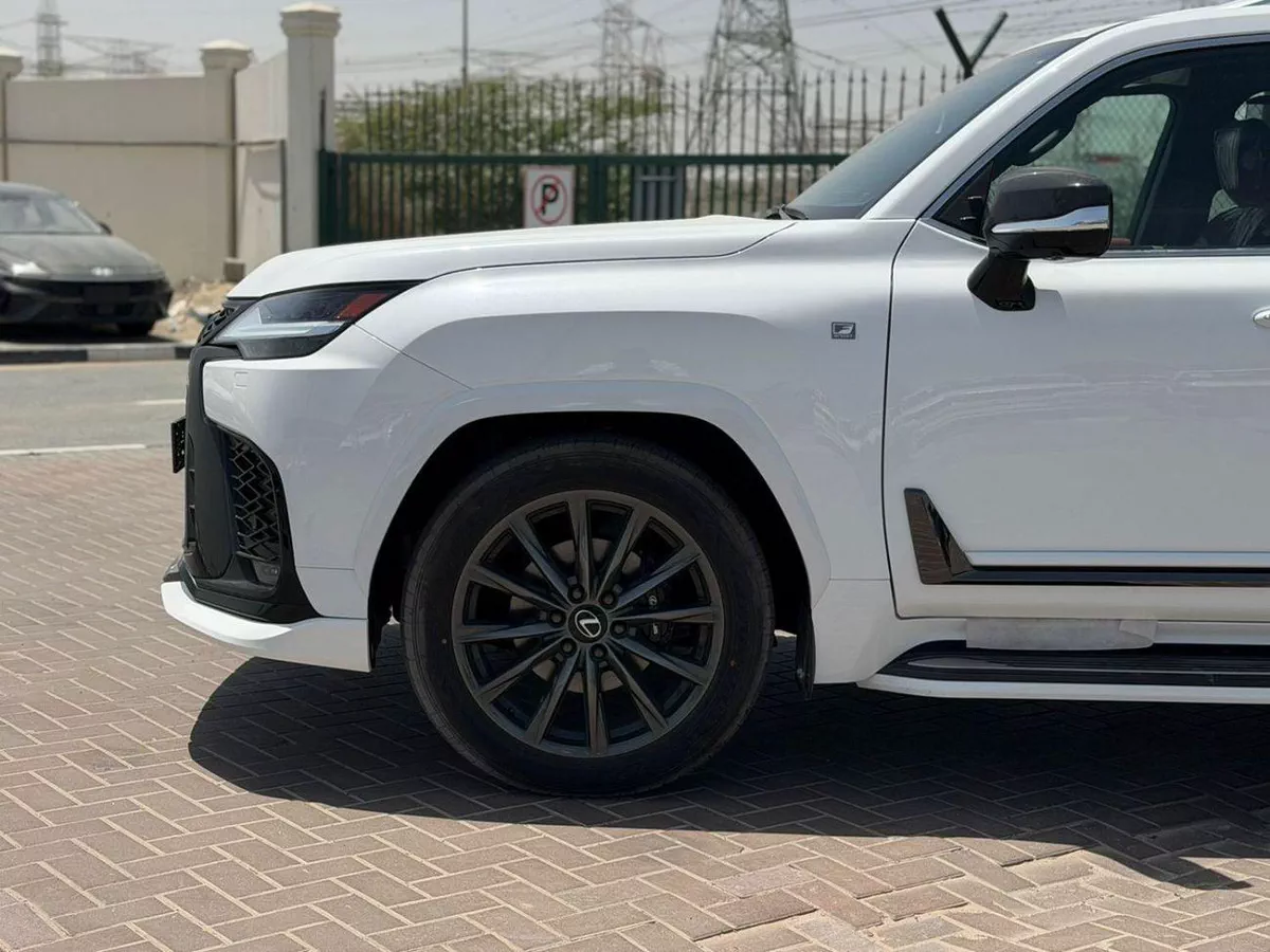 Lexus LX600 SIGNATURE LEXUS LX600 Fsport 3.5L twin turbo Model 2026-15-0