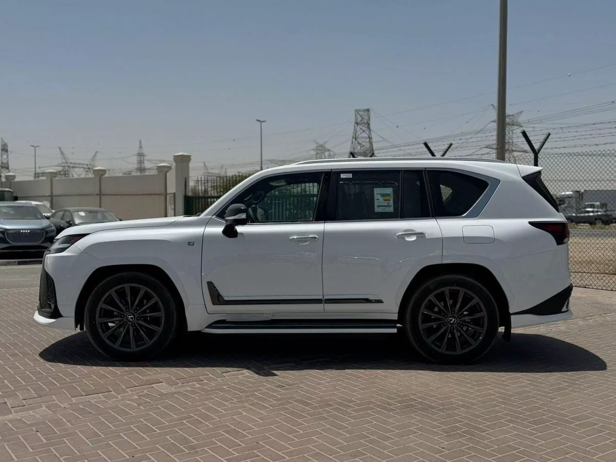 Lexus LX600 SIGNATURE LEXUS LX600 Fsport 3.5L twin turbo Model 2026-16-0