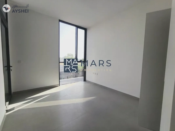 BRAND NEW SINGLE ROW END UNIT 3BHK BIGGEST LAYOUT