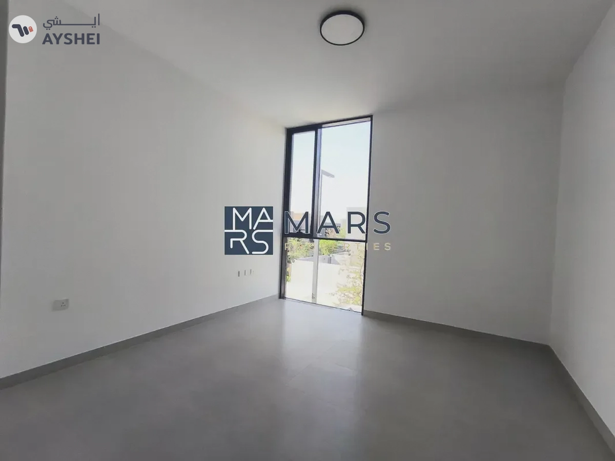 BRAND NEW SINGLE ROW END UNIT 3BHK BIGGEST LAYOUT-24-24
