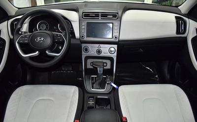 Hyundai Creta ( 2024 Model ) in White Color GCC Specs-4