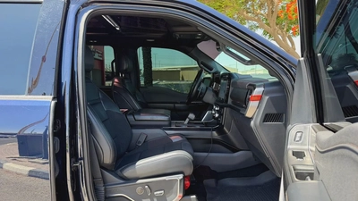 Ford F-150 Raptor 2022 GCC Specs -Under Warranty - Full Service History -  Pristine Condition-4