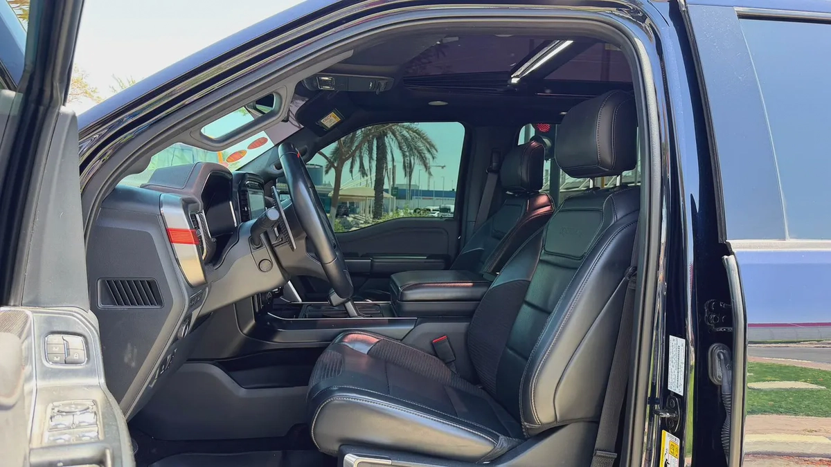 Ford F-150 Raptor 2022 GCC Specs -Under Warranty - Full Service History -  Pristine Condition-3-3