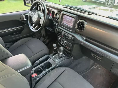 (2019) JEEP WRANGLER //SPORT// GCC FULL OPTION -ORIGINAL PAINT--16