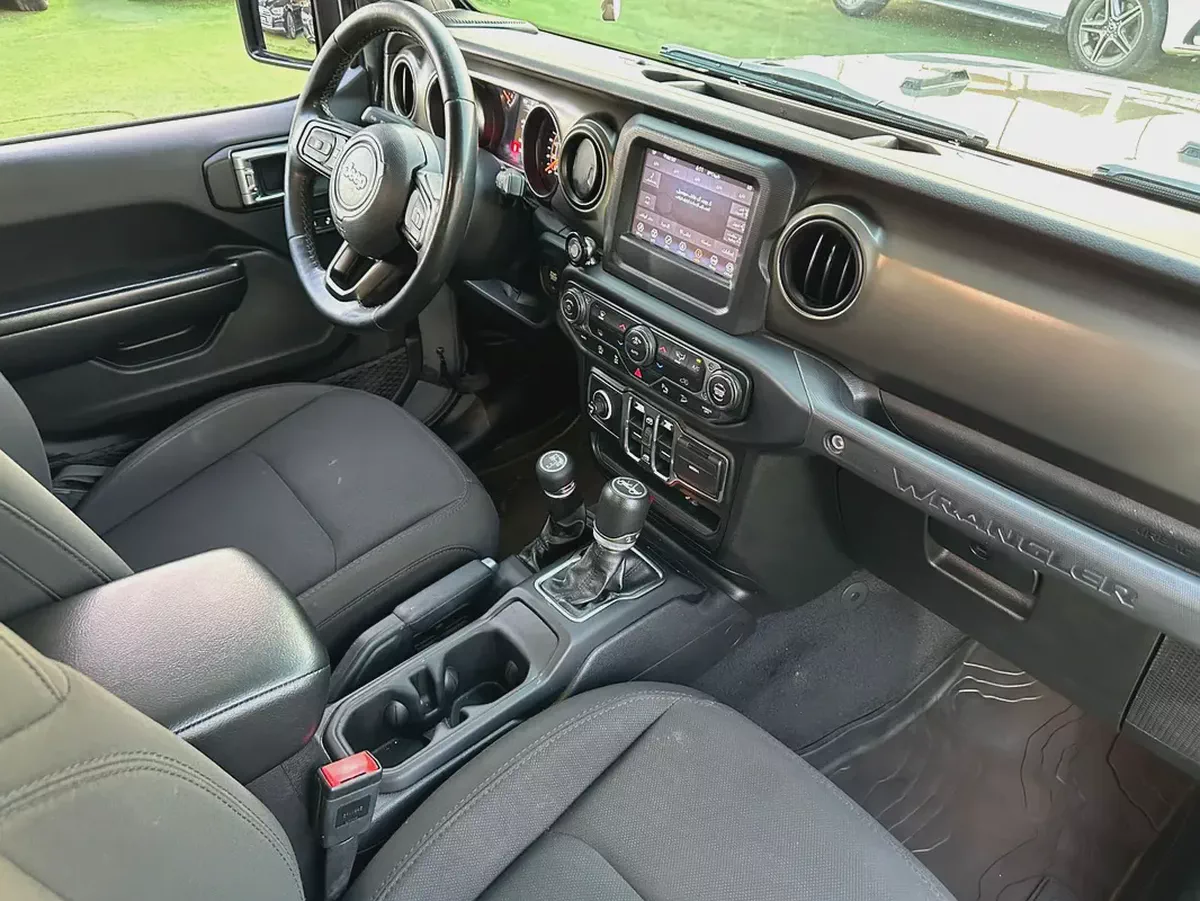 (2019) JEEP WRANGLER //SPORT// GCC FULL OPTION -ORIGINAL PAINT--16-16