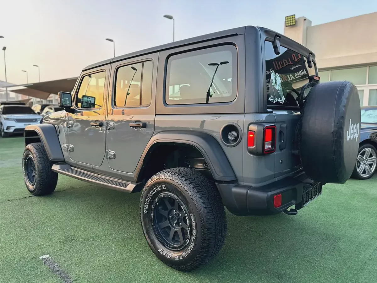 (2019) JEEP WRANGLER //SPORT// GCC FULL OPTION -ORIGINAL PAINT--6-6
