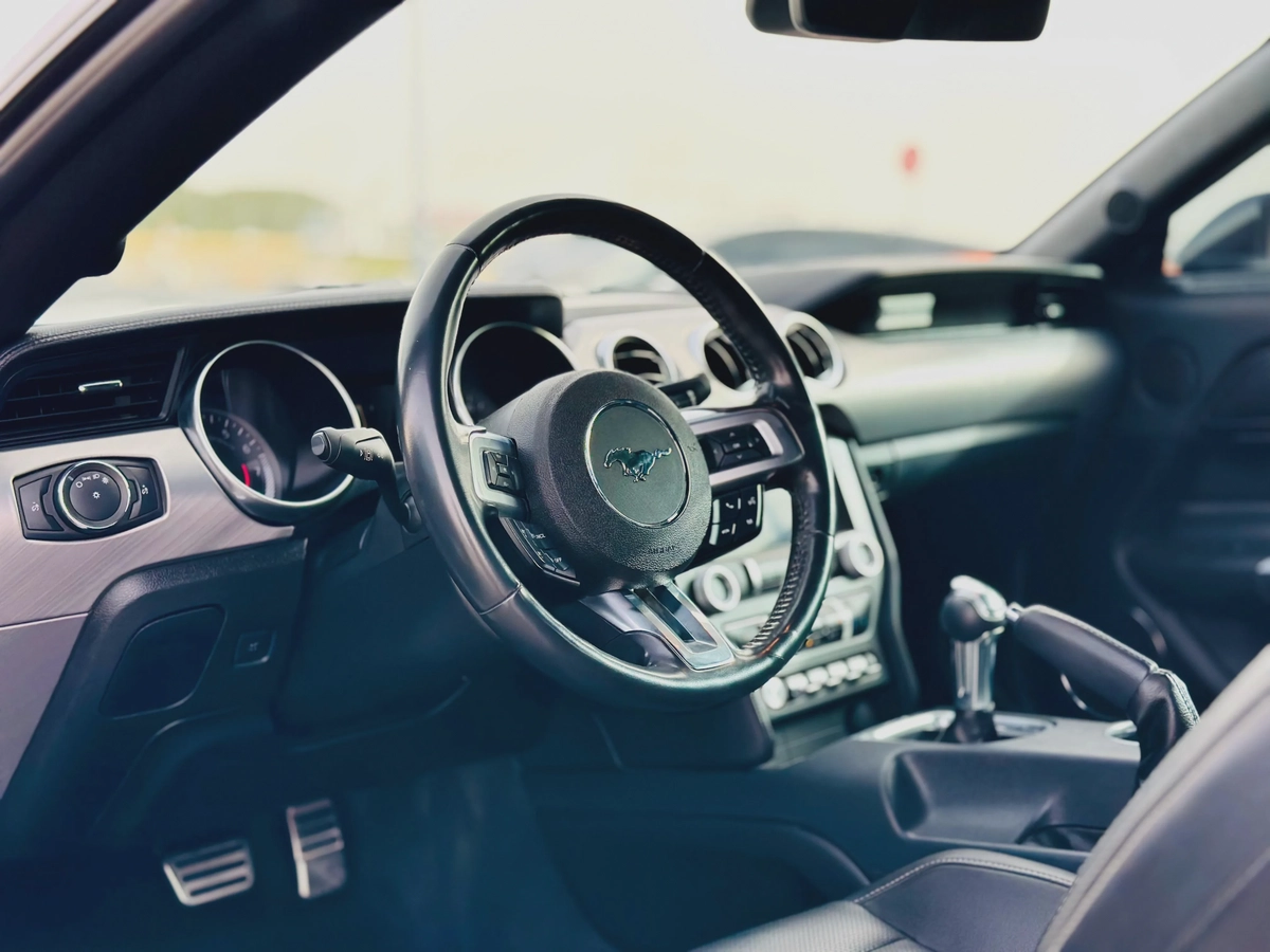 2022 Ford Mustang Ecoboost-2-2