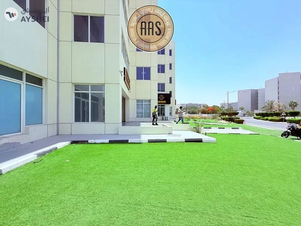 Ready to move spacious shop for rent with dewa wife free in dip 1 Dubai