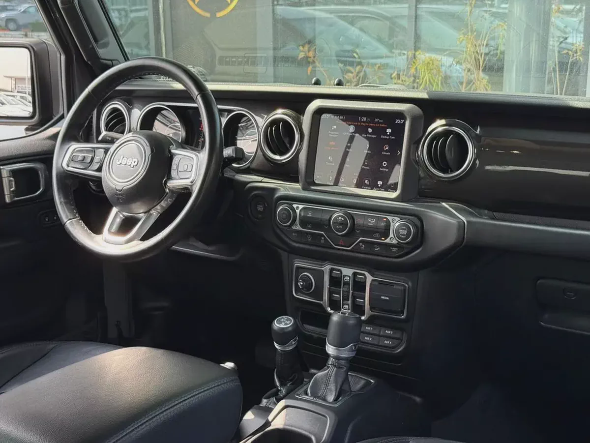 2019 Jeep Wrangler Unlimited Sahara | Modified | GCC Specs | Dealer Warranty & Service Package-5-5