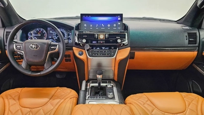 TOYOTA - LAND CRUISER - GXR 5.7L - V 8 CYLINDERS - GCC SPECS - 2019 MODEL - WHITE COLORE-1