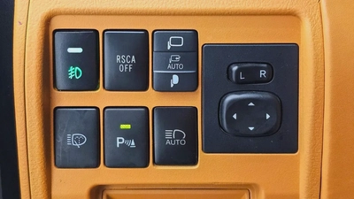 TOYOTA - LAND CRUISER - GXR 5.7L - V 8 CYLINDERS - GCC SPECS - 2019 MODEL - WHITE COLORE-4