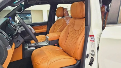 TOYOTA - LAND CRUISER - GXR 5.7L - V 8 CYLINDERS - GCC SPECS - 2019 MODEL - WHITE COLORE-6