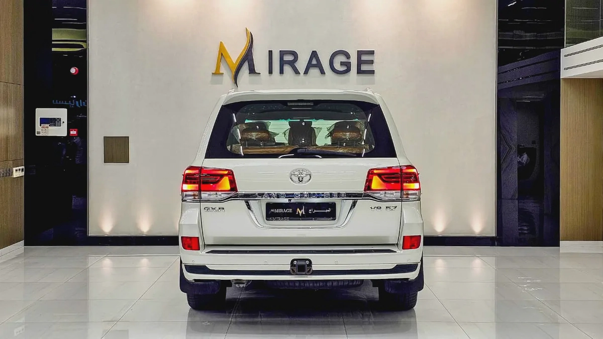 TOYOTA - LAND CRUISER - GXR 5.7L - V 8 CYLINDERS - GCC SPECS - 2019 MODEL - WHITE COLORE-13-13