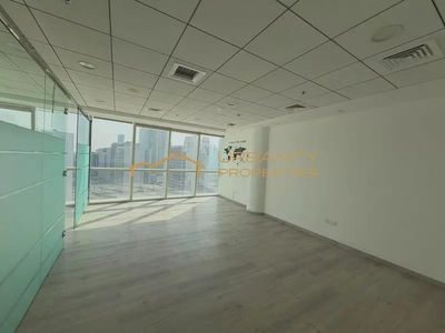 Fully Fitted Office | Prime Business Bay Location | 1 Parking | Ready to Move In-0