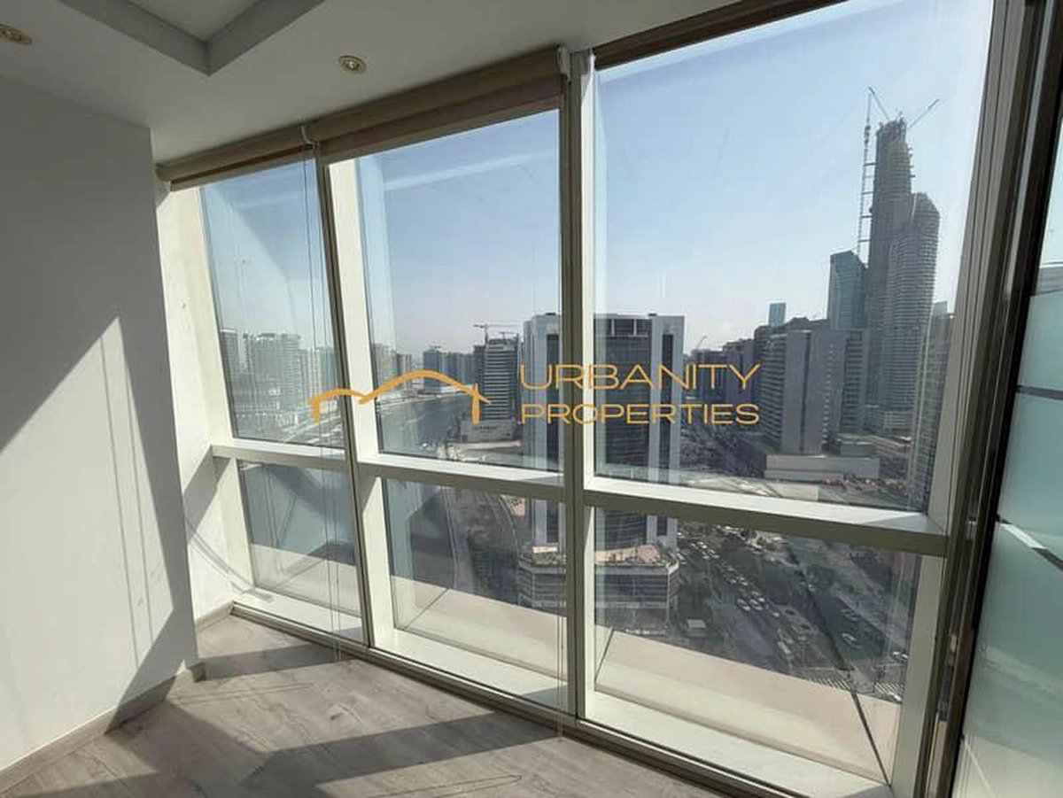 Fully Fitted Office | Prime Business Bay Location | 1 Parking | Ready to Move In-4-4