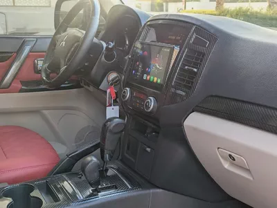 MITSUBISHI PAJERO 2015 GCC GLS MID OPTION IN EXCELLENT CONDITION-4