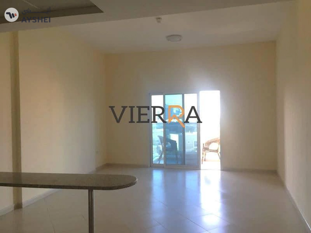 Prime Location l Ready To Move In l With Balcony-2-2