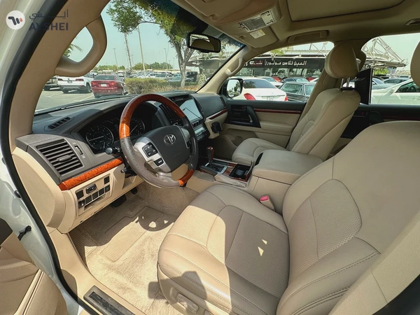 Toyota Land Cruiser GXR V6 2015