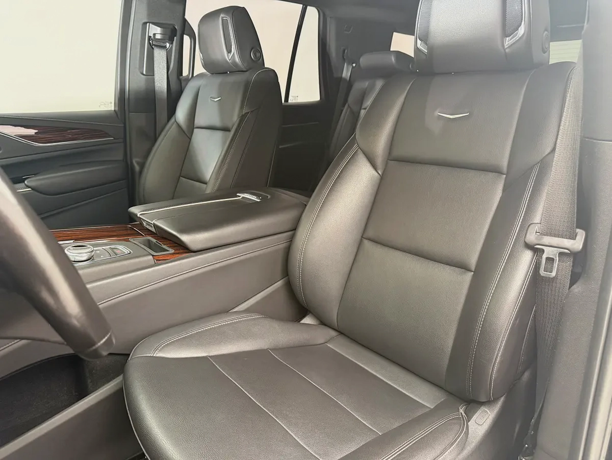Cadillac Escalade Luxury 2021 GCC Specs - Excellent Condition-9-9