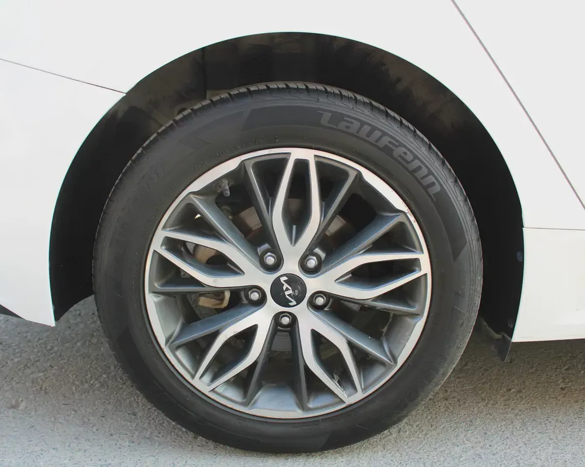 Kia K5 EX 2023 GCC Specs orginal paint-11-11