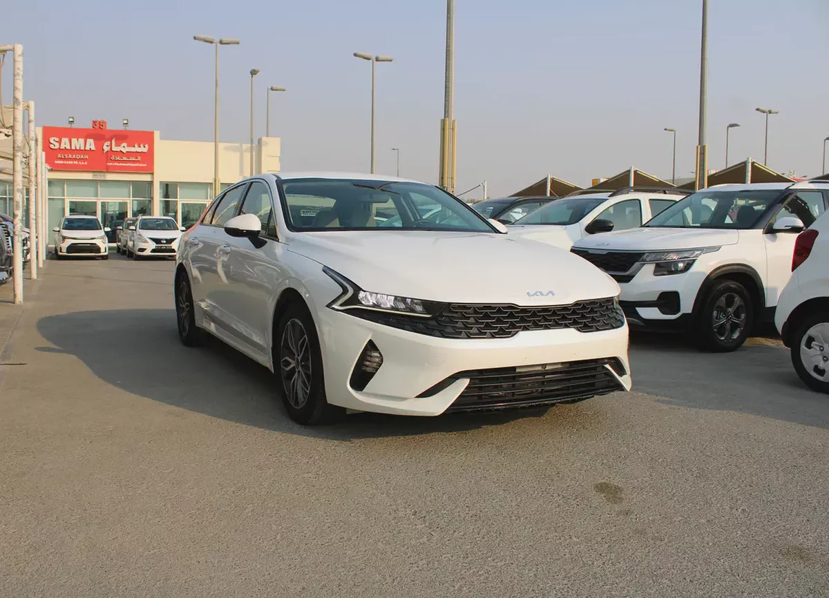 Kia K5 EX 2023 GCC Specs orginal paint-2-2